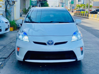 ឡានលក់ Toyota Prius 2013 Option3 ព៌ណសកាំម៉ៃ ទឹកថ្នាំហ្ស៊ីន90%