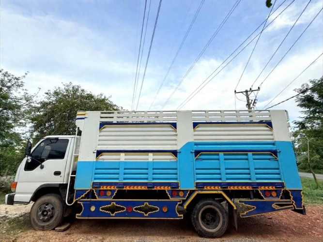 isuzu-35t-03-big-1